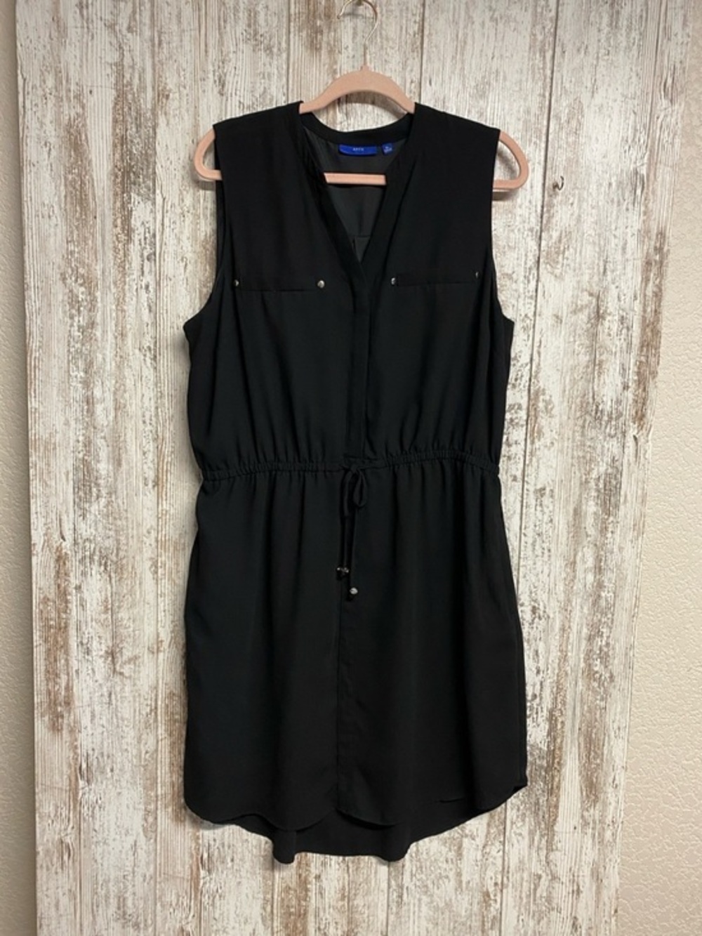 Elegant Black Sleeveless Dress